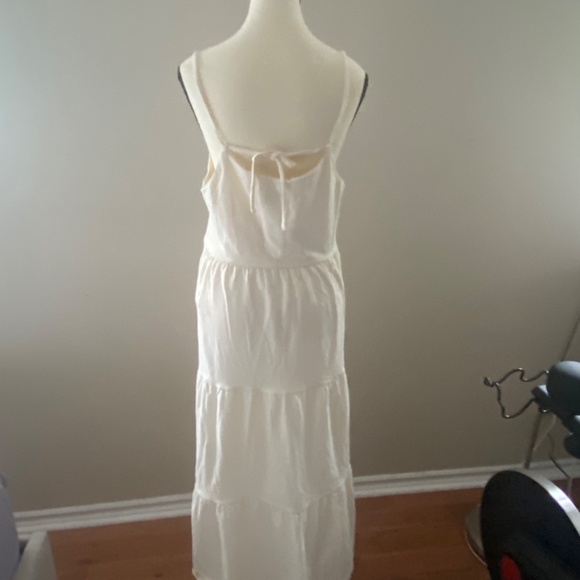 NWT Cream dress - Picture 2 of 4